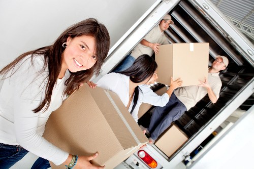 Free quote policy explained for a move from a busy Hithergreen location